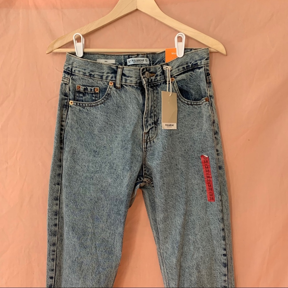 Acid Wash Slim Mom Jeans